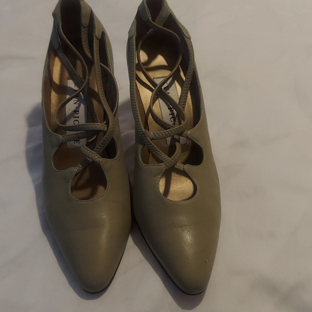 Evan Picone 3 inch heels